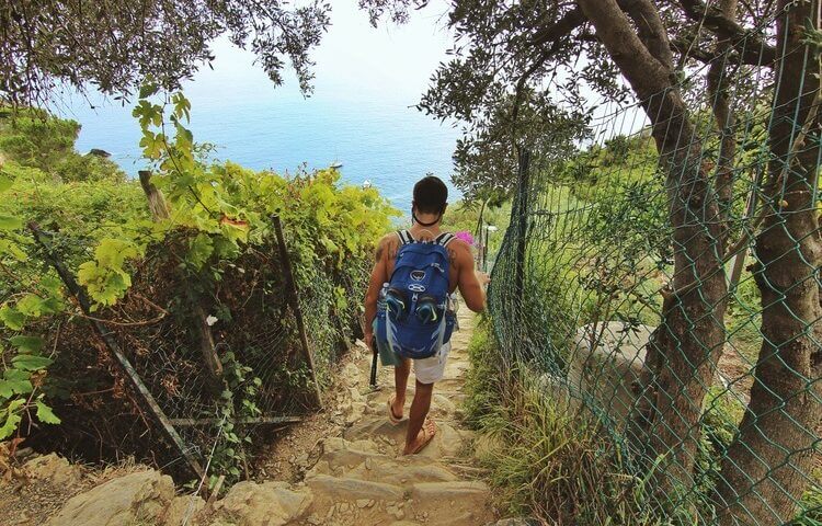 couples coordinates ultimate guide to hiking cinque terre italy