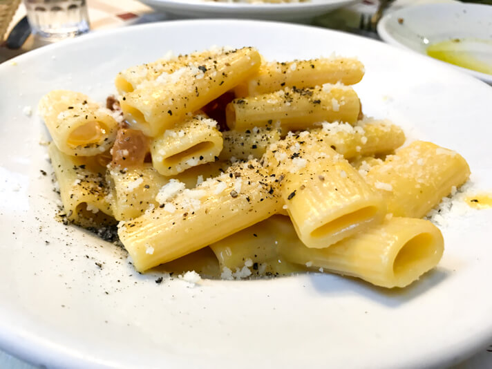 da enzo rome the best pasta in the world carbonara