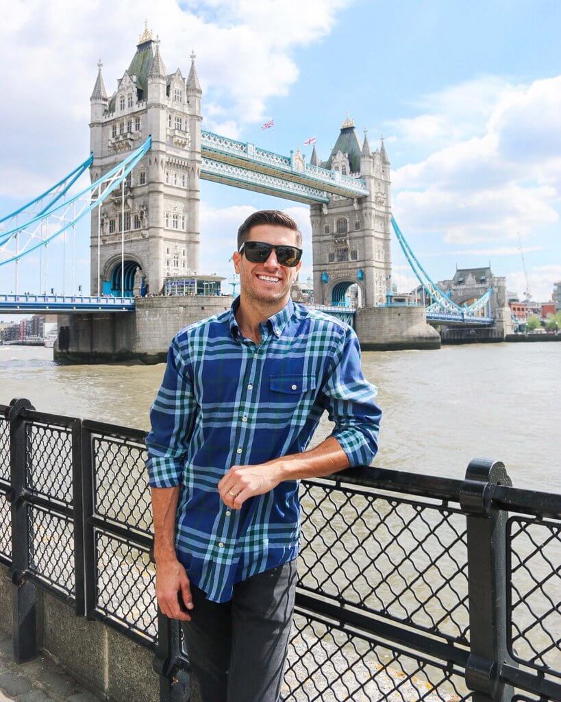 couples coordinates how to visit london on a budget tower bridge